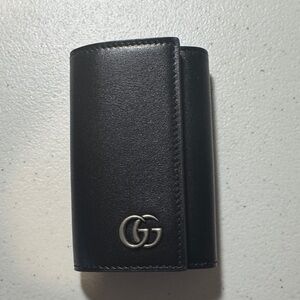 Gucci 6-Key Black Leather Key Holder